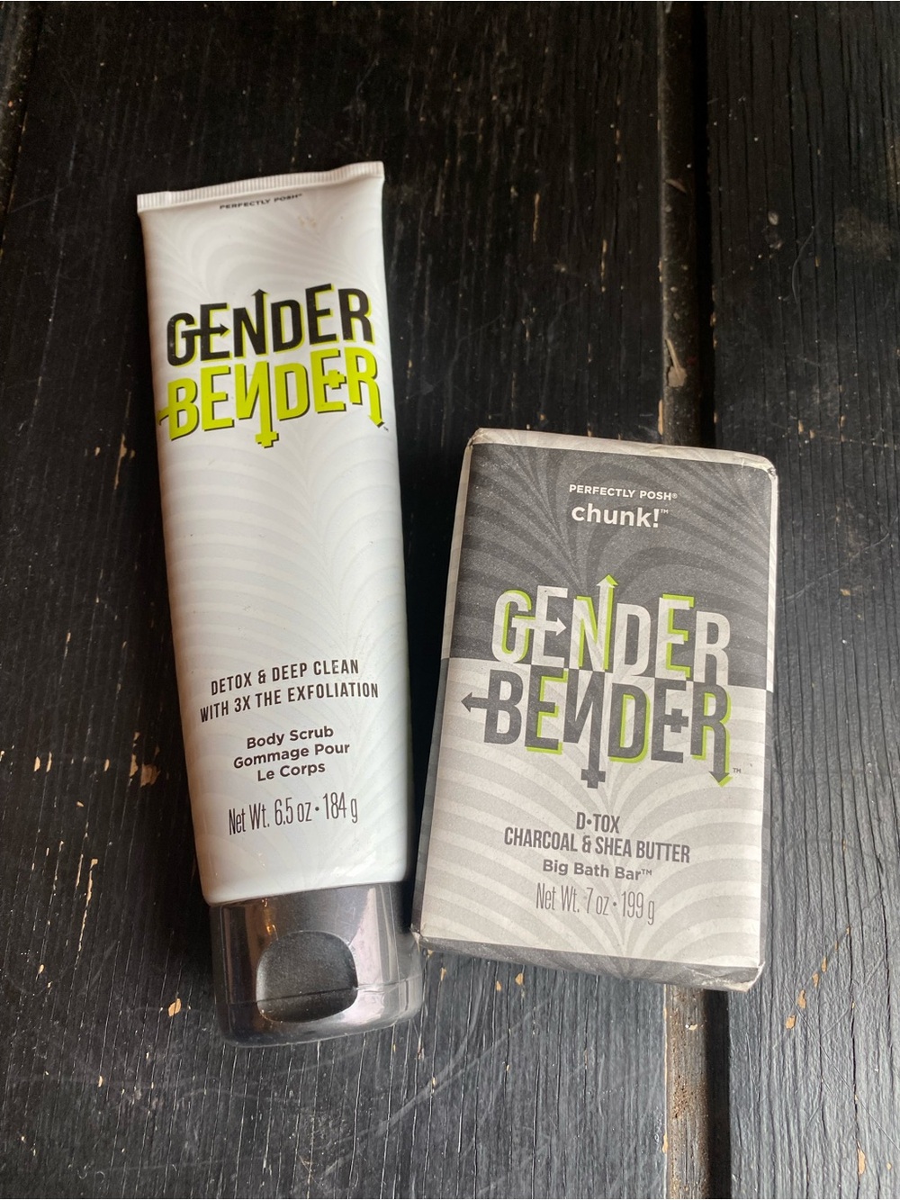 Perfectly Posh Gender Bender Body Scrub & D-Tox Bar - White, Gray, Lime